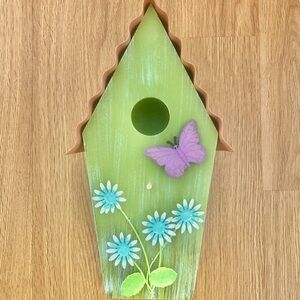 💕**NEW** Adorable Wooden and Tin Indoor/Outdoor Decorative Hanging Bird House 💕